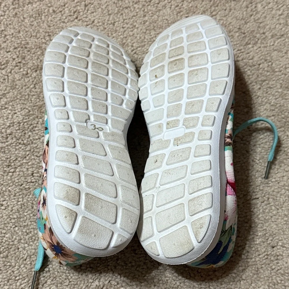 Floral Women's Sneakers with Teal Laces Size 38/7